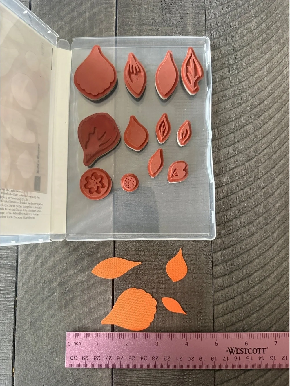 Stampin’ Up Build a Blossom stamp set with Blossom Petal shape punch